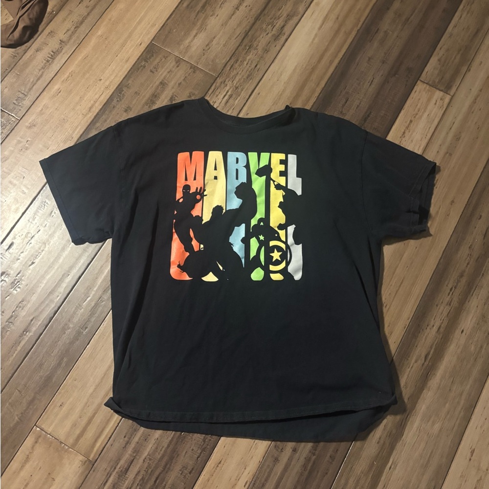Marvel 2xl men’s Black Tee with Colorful Graphic